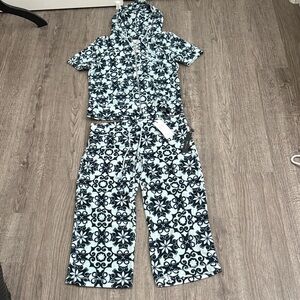 BCBGMaxAzria Women's Black and White Patterned Pajama Set